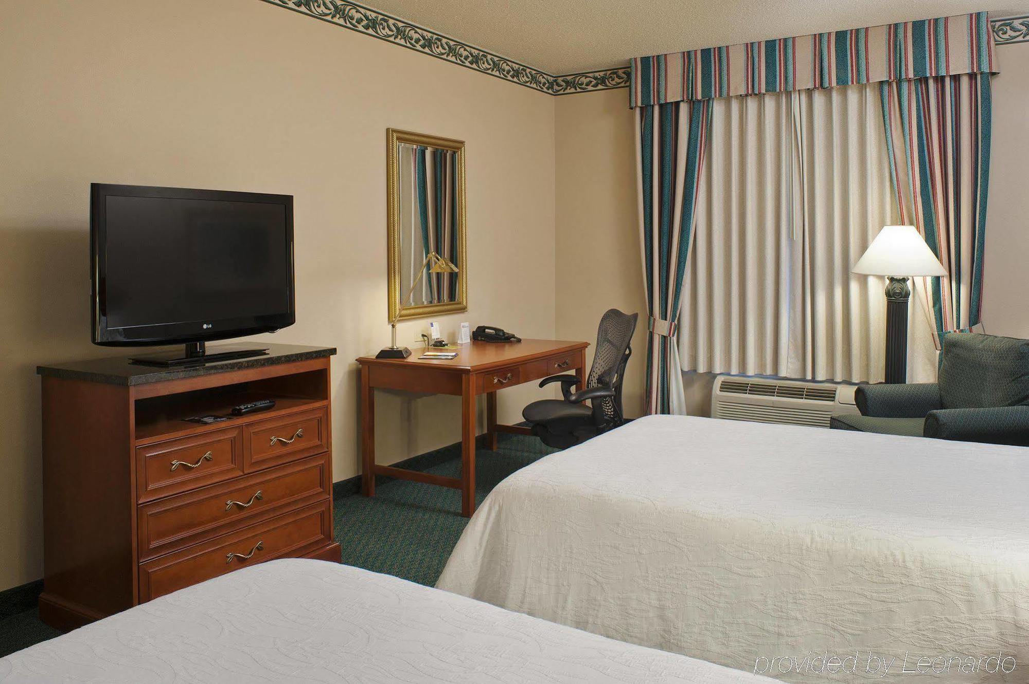 Hilton Garden Inn Allentown Bethlehem Airport Exterior photo